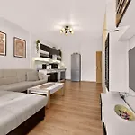Lazy Days - 1br In Center فارنا