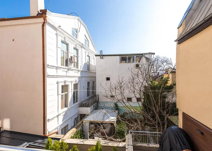 Lazy Days - 1br In Center Apartment *