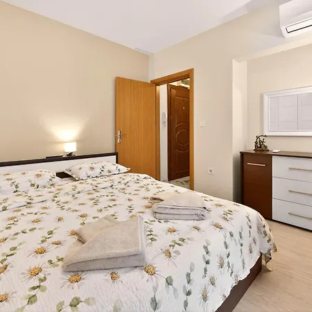 Lazy Days - 1br In Center Daire